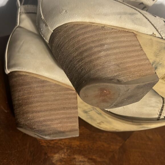 🔥 Mi.iM 'Trixi' Ankle Heeled Booties - Cream Color - 3” Rise Heel - Sz 6 - EUC - Picture 9 of 14